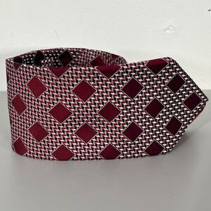 Hugo Boss Made in Italy 100% Silk Geometric Prints Neck Tie